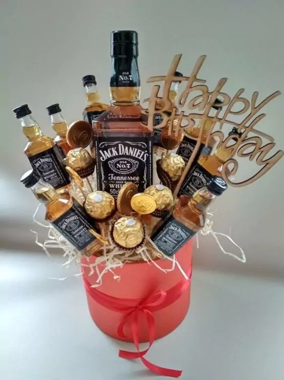 Liquor gift baskets